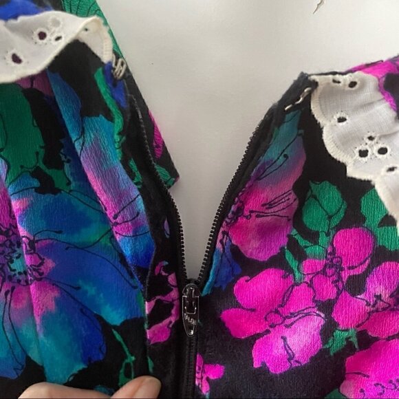 VINTAGE Made in Hawaii Floral Sleeveless Eyelet Ruffle Trim Maxi Dress - Picture 8 of 13